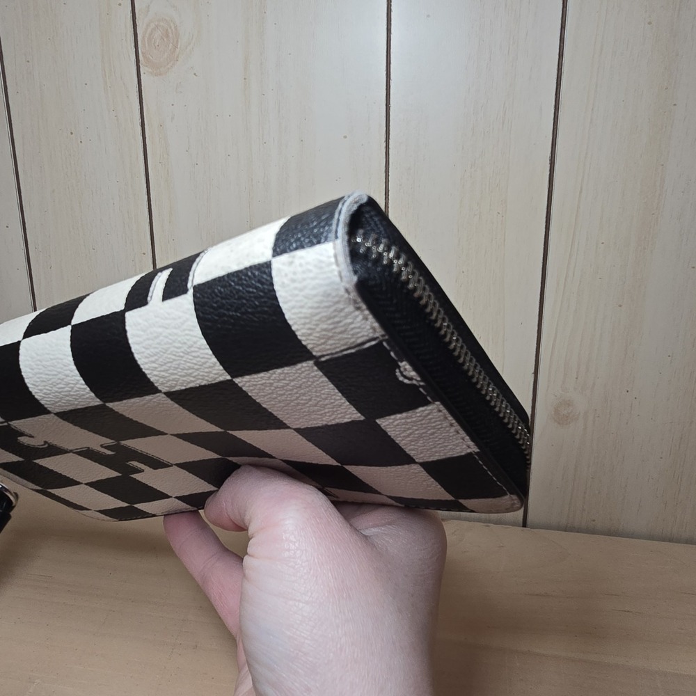 Coach Long Zip Around Wallet Black & White Checkerboard Print model CR622 Rare - Picture 7 of 16